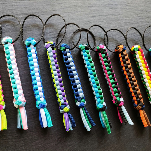 Paracord Keyholder Box knot 4 diffrent colors パラコード