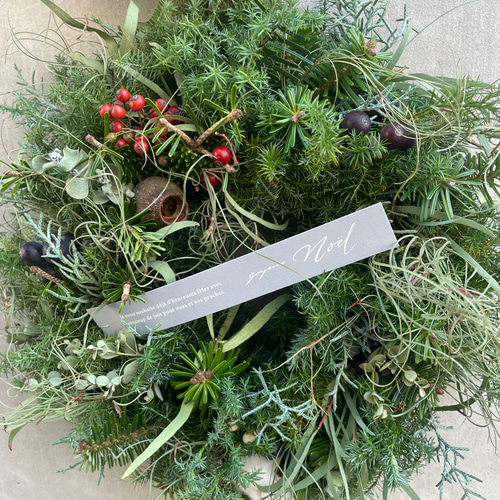 ふわふわとベルのクリスマスリース（Mサイズ） リース 826days 通販 