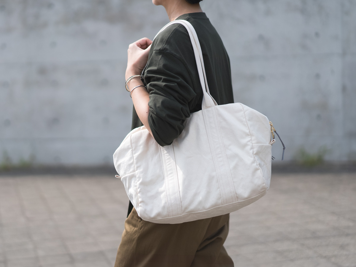 帆布のボストンバッグM 生成り