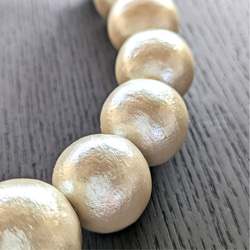 含耳環。 ■極為罕見！超大日本棉珍珠，金色醫用不鏽鋼，抗過敏，輕巧，非常適合秋冬七五三節。 第5張的照片