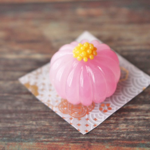 お菓子 フルーツ盛り パスタ入れ 花型淡いピンクガラス お菓子 フルーツ盛り パスタ入れ 花型淡いピンクガラス Primitive陶舎花*