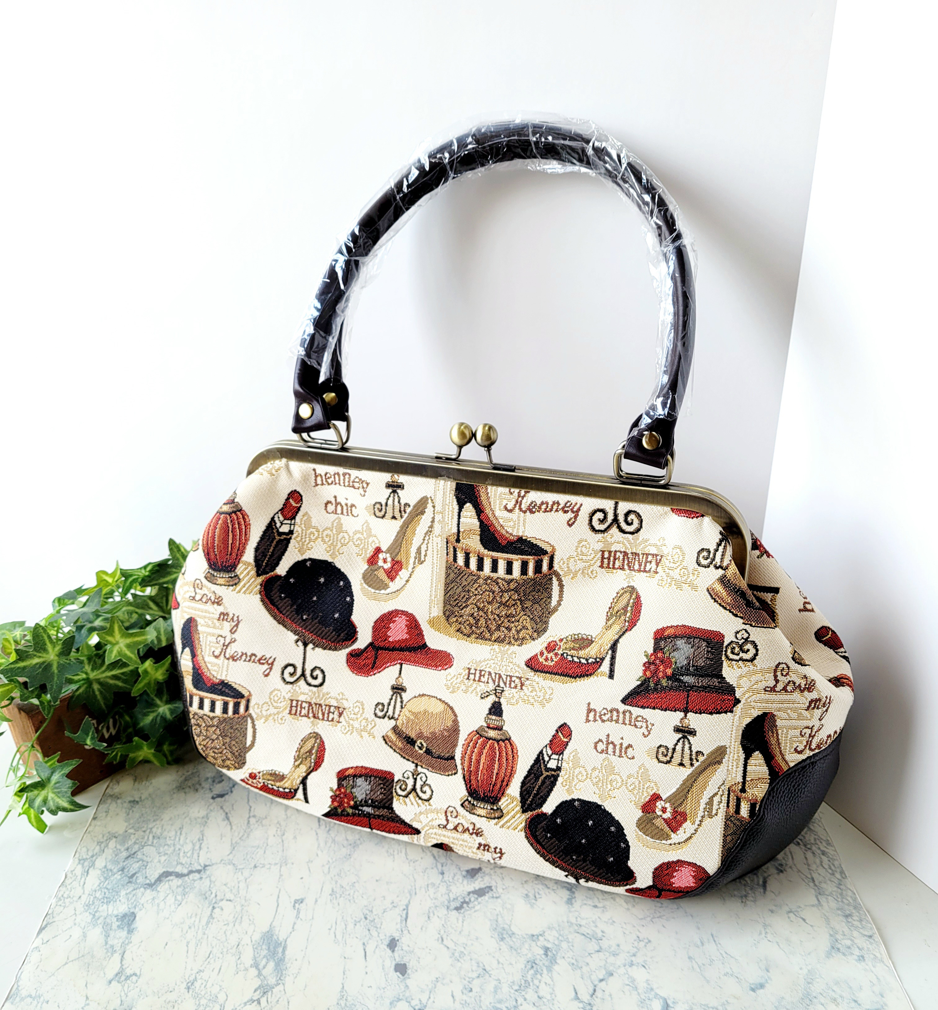 ゴブラン織りボストンバッグ(ファスナーポケット)chestnut-Shapeシリーズ