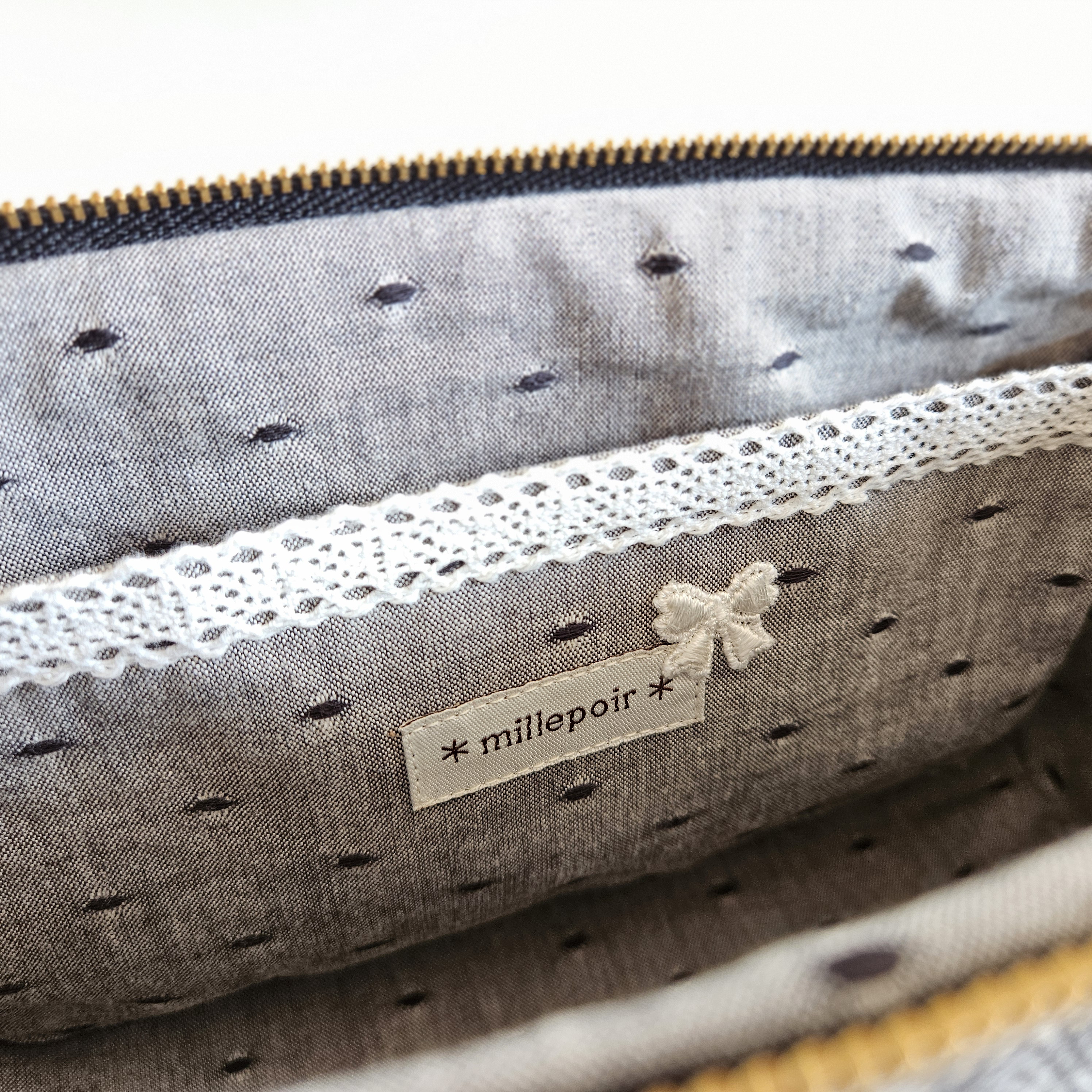 リボン柄ツイードのポシェット