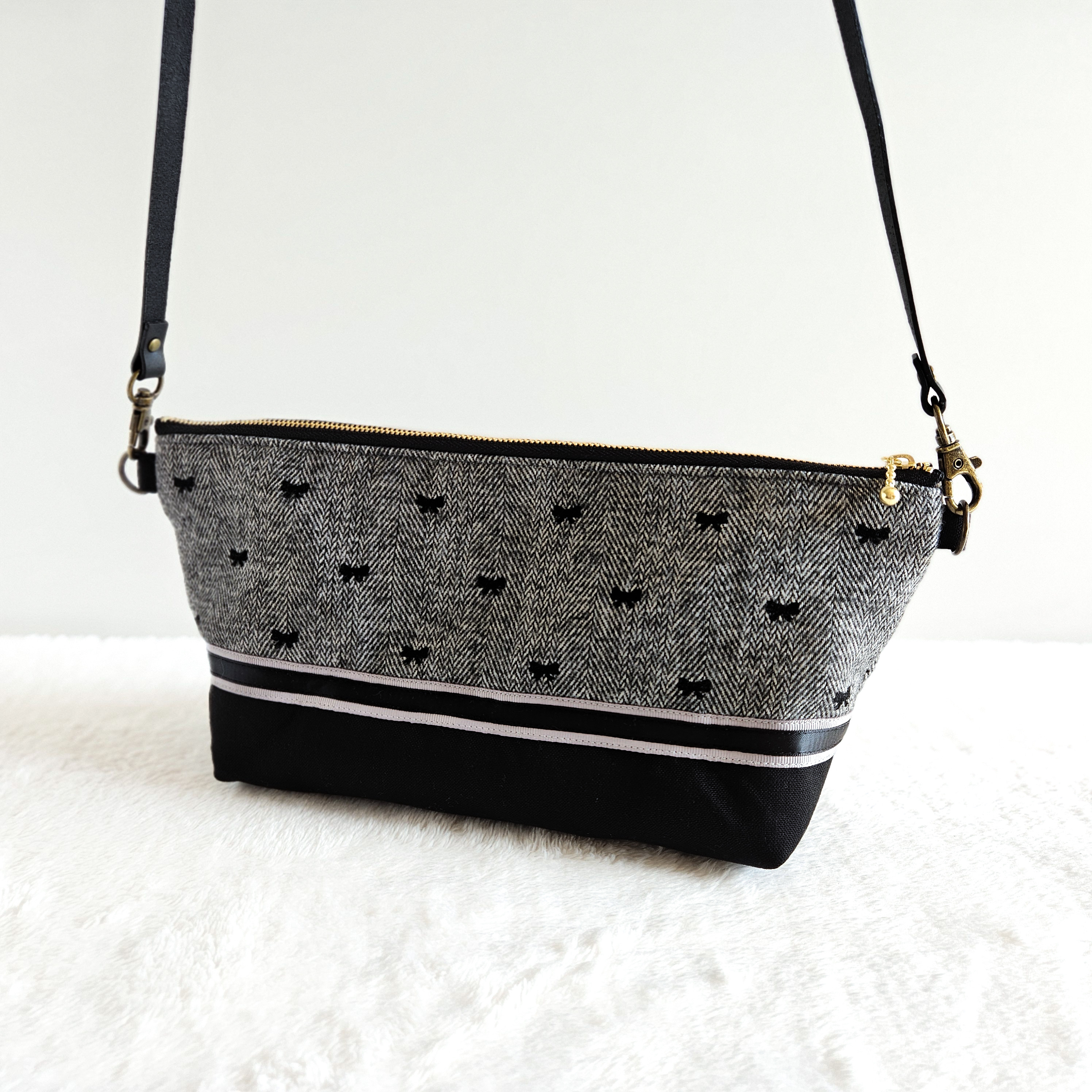 リボン柄ツイードのポシェット