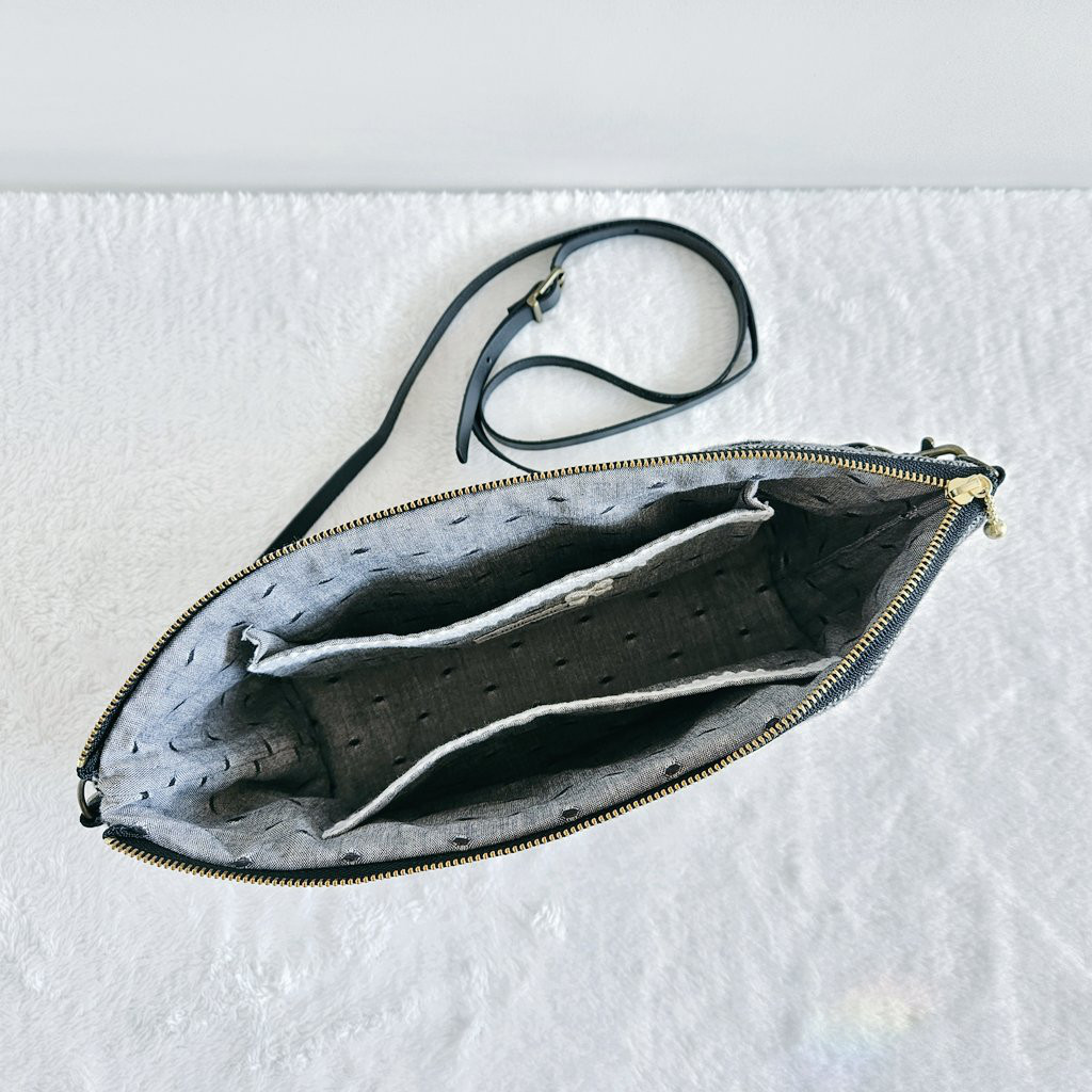 リボン柄ツイードのポシェット