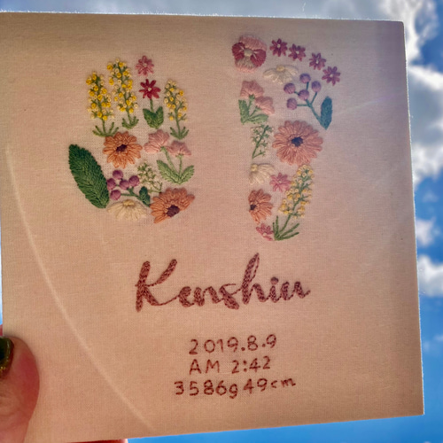 nico　手形・足形刺繍　春のお花畑 baby刺繍『春のお花畑』/刺繍/命名書/出産祝い/刺繍ボード