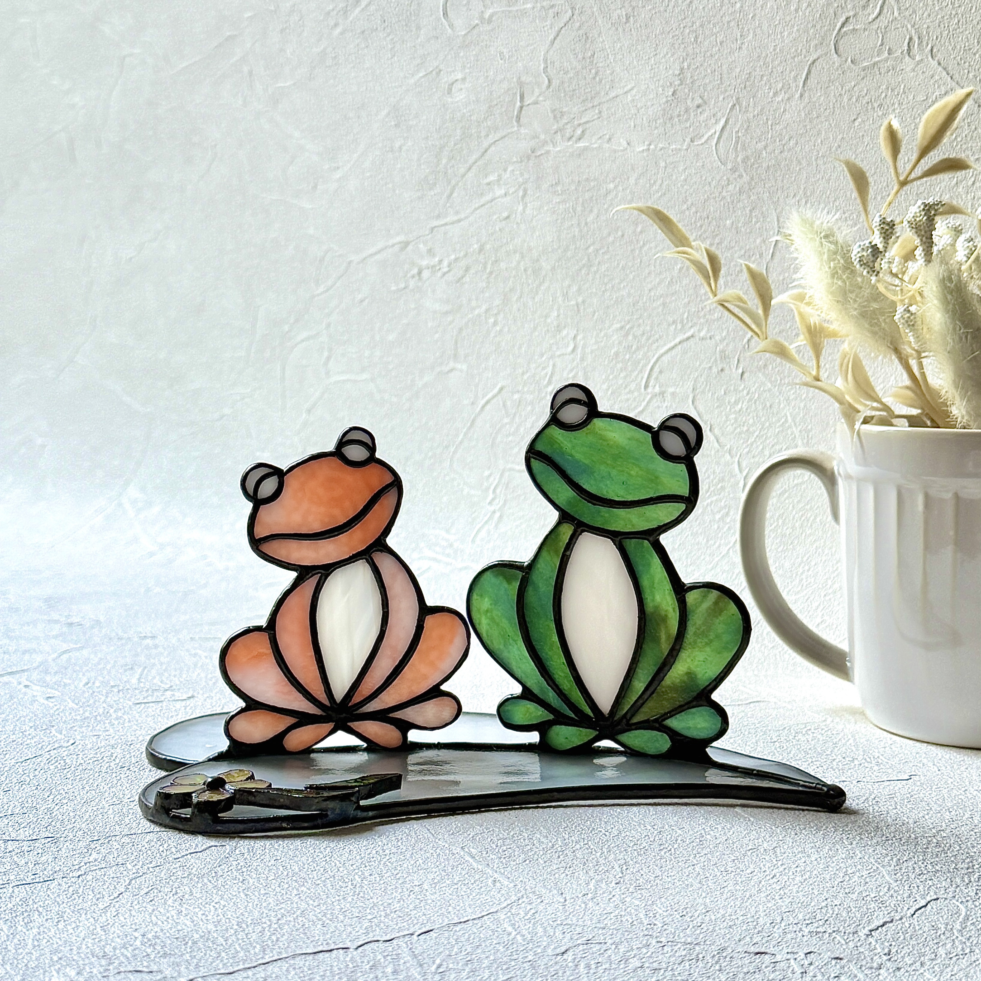 ステンドグラス、にこにこカエルの仲良し時間、なかよしカエル、カエルのオブジェ