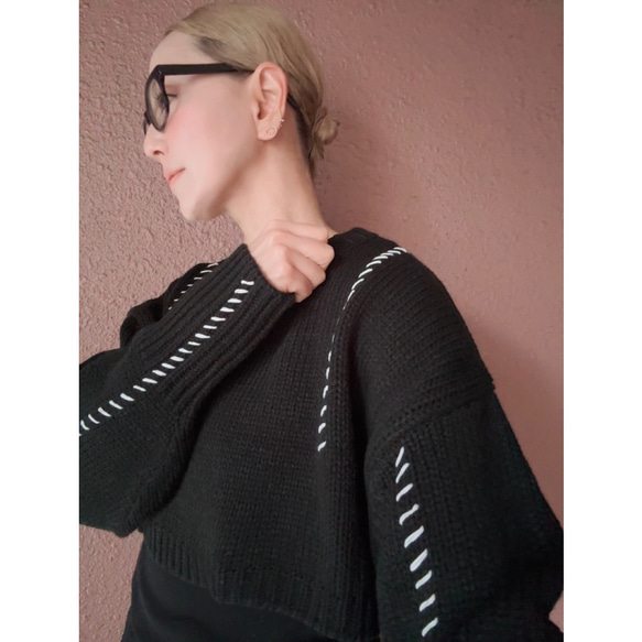 RATA 原創針織❤️精緻平衡的短針織❤️獨特的手工縫製❤️黑色 第9張的照片