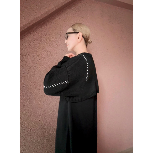 RATA 原創針織❤️精緻平衡的短針織❤️獨特的手工縫製❤️黑色 第12張的照片