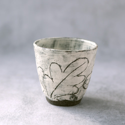土冶器質 カップ 白(陶芸品) 土冶器質 カップ 白(陶芸品)