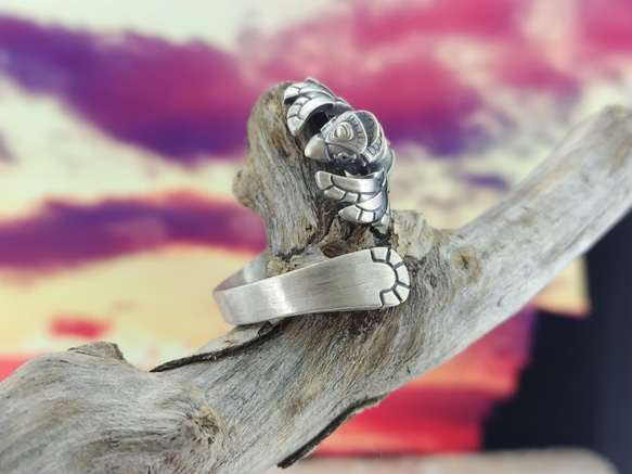 ホルス神リング 1枚目の画像