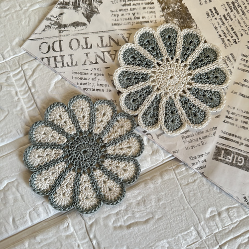 お花のコースター☆手編み ドイリー 2枚セット お花 コットン レース糸