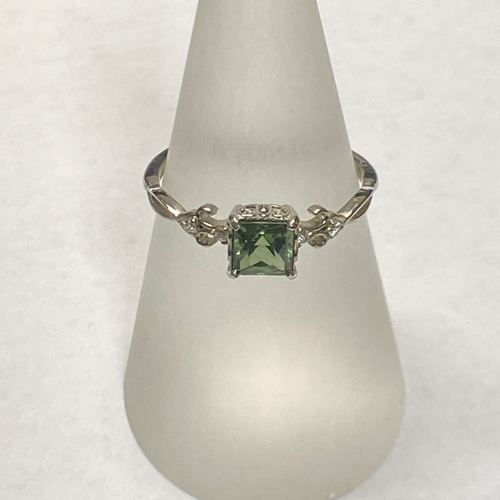 グリーンジルコンシルバーリング0.594ctGreen Zircon 指輪