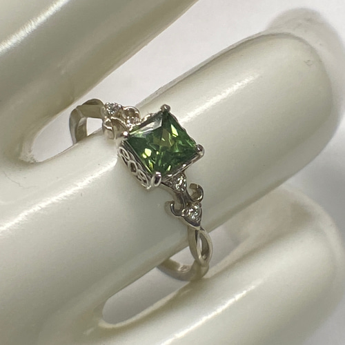 グリーンジルコンシルバーリング0.594ctGreen Zircon 指輪