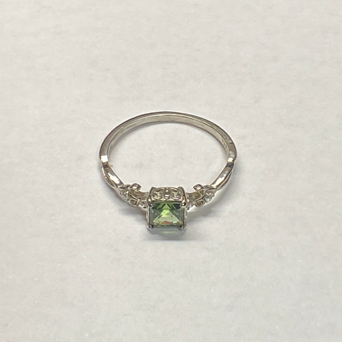 グリーンジルコンシルバーリング0.594ctGreen Zircon 指輪