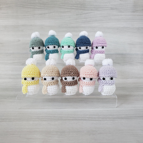 調整中　【専用】　雪だるま　あみぐるみ　　No.22&23 ピンク色　水色 雪だるまちゃんの編みぐるみストラップ(水色) ハンドメイド｜Yahoo