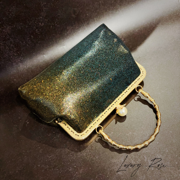 ラス1夜空に煌めく星屑、、、濡れたような幻想神秘的グラデーション希少上質高級帯バッグ　パーティーバッグ　フォーマルバッグ 6枚目の画像