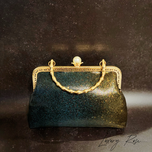 ラス1夜空に煌めく星屑、、、濡れたような幻想神秘的グラデーション希少上質高級帯バッグ　パーティーバッグ　フォーマルバッグ 1枚目の画像