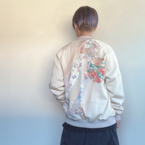 ユニセックス着物リメイクブルゾン 扇子柄 - Mサイズ 和柄 日本製 一点