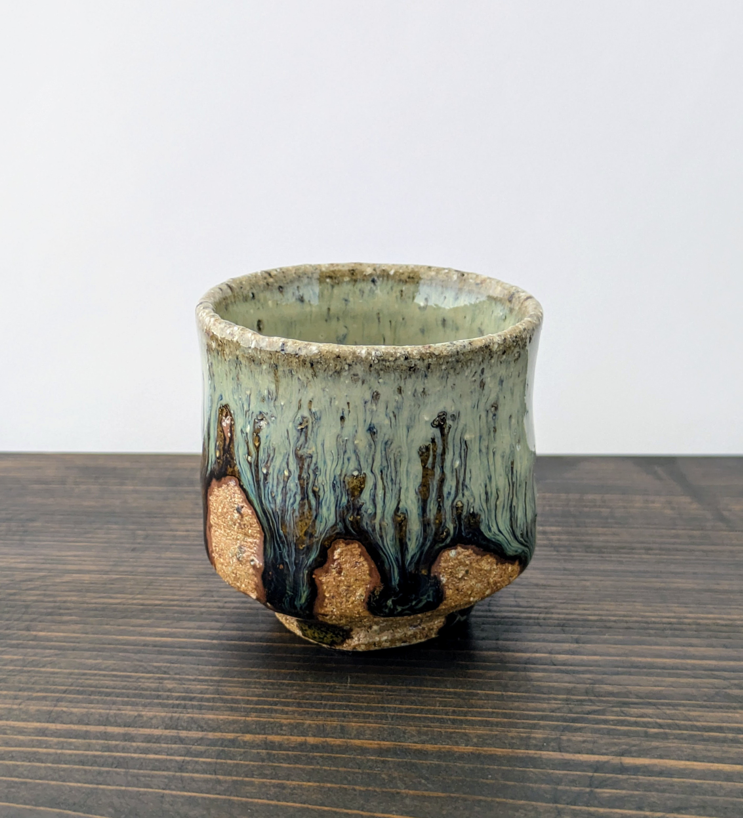 山田錦ぐい呑み(藁灰釉×黒飴釉) おちょこ・ぐい呑み・徳利 東条秋津窯