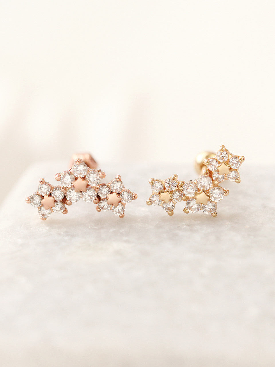 14K金 ゴールド 花 雪片 ヘリックス 軟骨 アンチトラガス アウター インナーコンク イヤリング ピアス ラブレット