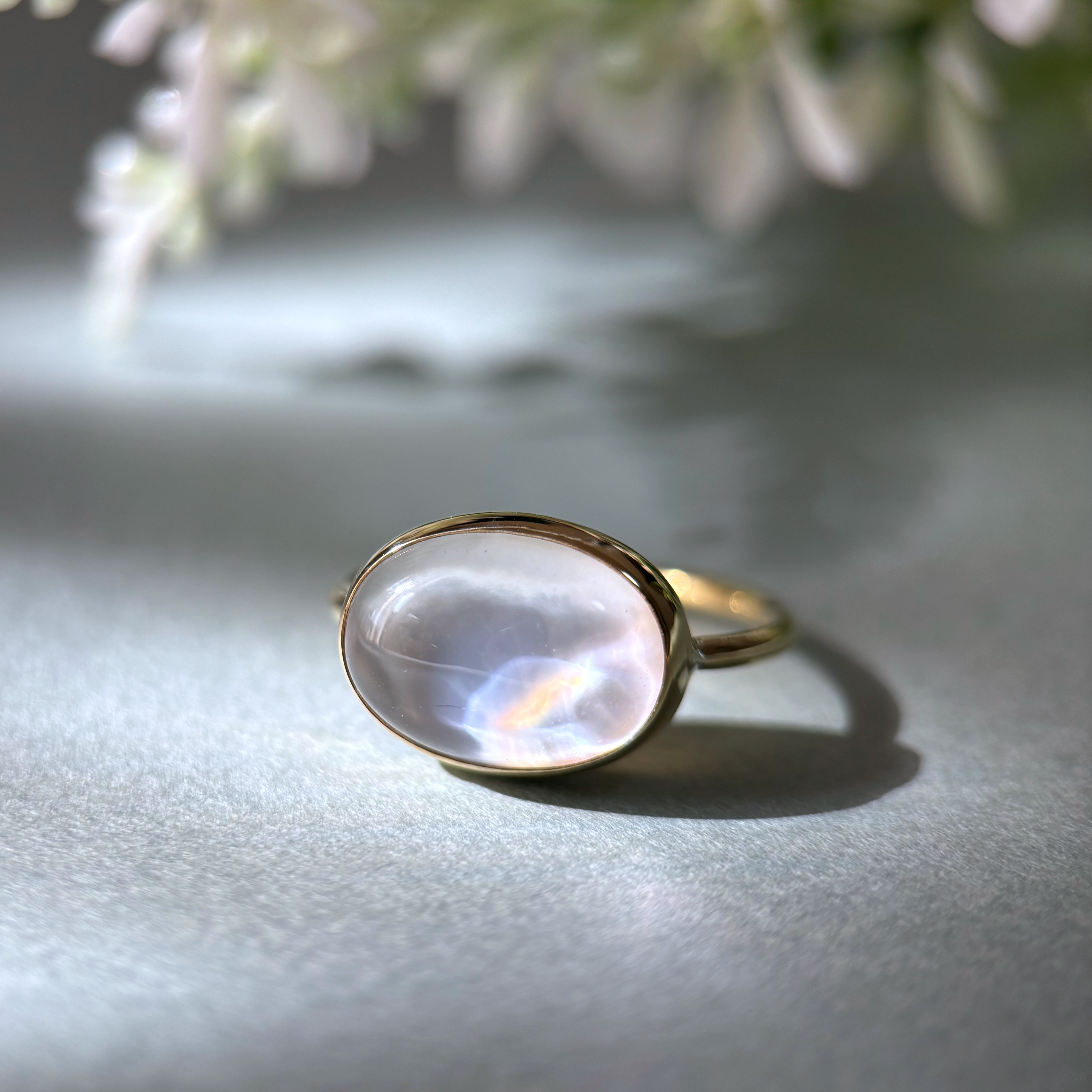【受注制作】ホワイトシェル × クォーツ ダブレットストーン リング （真鍮・シルバー）