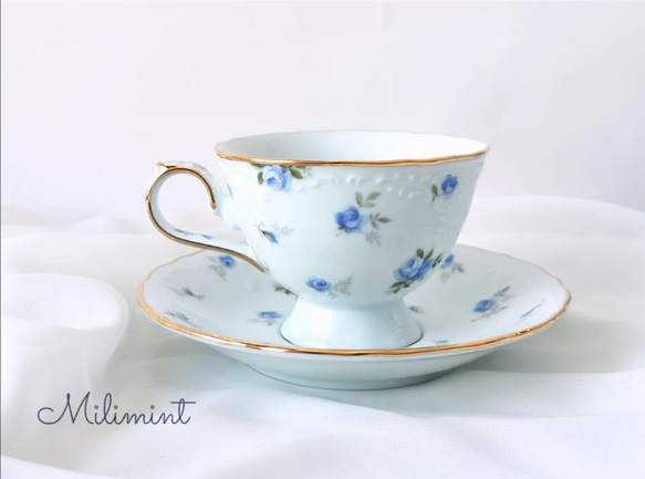 【受注制作】アンティークローズ ティーセット(ブルー)(カップ＆ソーサー1点、プレート1点)ブルーローズ　青薔薇　花柄 8枚目の画像