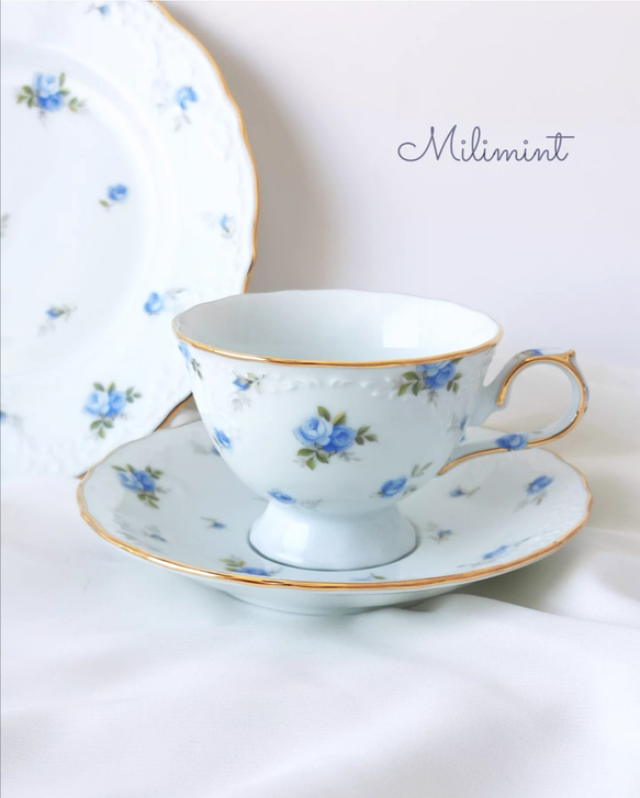 【受注制作】アンティークローズ ティーセット(ブルー)(カップ＆ソーサー1点、プレート1点)ブルーローズ　青薔薇　花柄 6枚目の画像