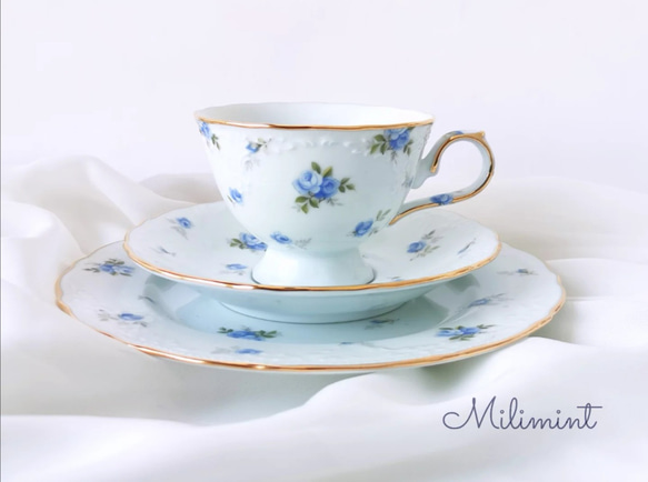 【受注制作】アンティークローズ ティーセット(ブルー)(カップ＆ソーサー1点、プレート1点)ブルーローズ　青薔薇　花柄 5枚目の画像