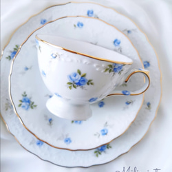 【受注制作】アンティークローズ ティーセット(ブルー)(カップ＆ソーサー1点、プレート1点)ブルーローズ　青薔薇　花柄 2枚目の画像