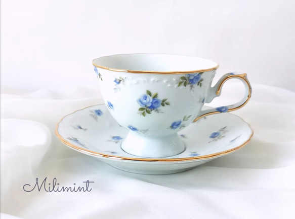 【受注制作】アンティークローズ ティーセット(ブルー)(カップ＆ソーサー1点、プレート1点)ブルーローズ　青薔薇　花柄 7枚目の画像