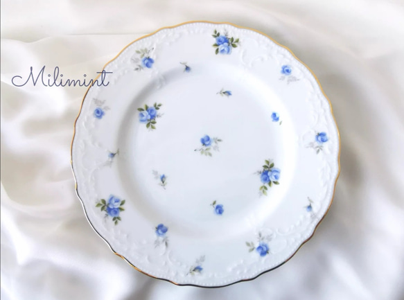 【受注制作】アンティークローズ ティーセット(ブルー)(カップ＆ソーサー1点、プレート1点)ブルーローズ　青薔薇　花柄 4枚目の画像