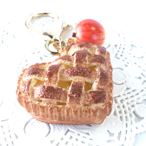 フェイクスイーツ*ハート型アップルパイ・チャーム*ミニチュアフード