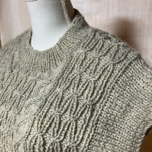 ハンドメイド ケーブルニット ベスト 高級ウール100% ベスト カナリヤ