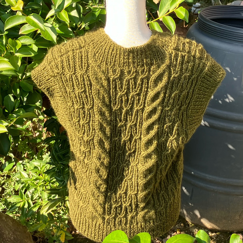 ハンドメイド ケーブルニット ベスト 高級ウール100% ベスト カナリヤ