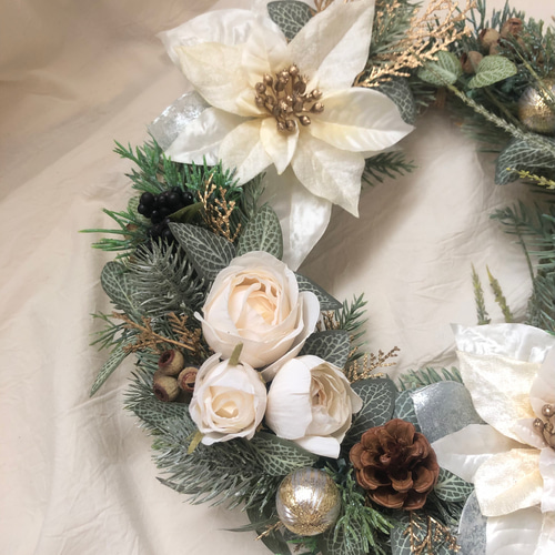 ポインセチアのホワイトゴールド クリスマスリース アーティフィシャル