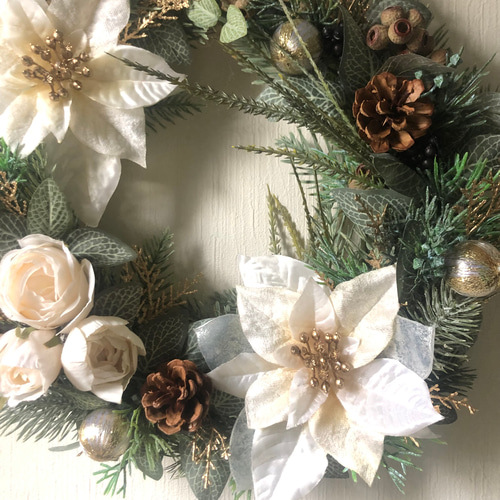 ポインセチアのホワイトゴールド クリスマスリース アーティフィシャル