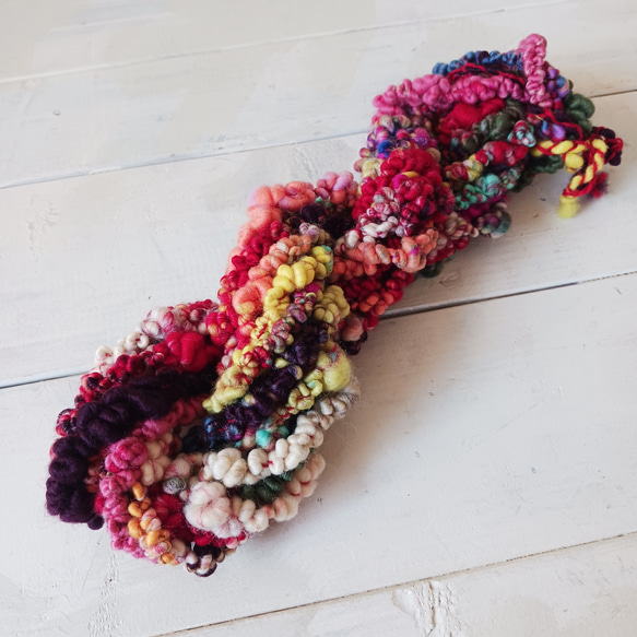 アートヤーン　メリノのブークレ　手紡ぎ（品番353） 7枚目の画像