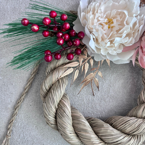 大輪 牡丹 華やかと優しさを合わせた牡丹際立つ しめ縄 しめ縄飾り