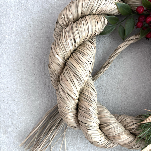 椿を包んだシンプルなしめ縄 特別価格＊お正月飾り＊新年を祝うダブル椿紅白椿のしめ縄しめ飾り