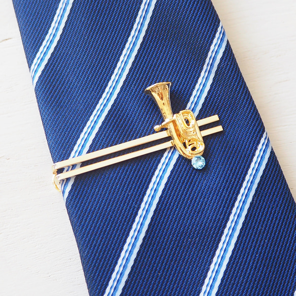 チューバと選べるクリスタルのネクタイピン 1枚目の画像