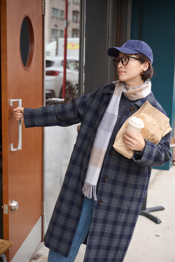 合わせやすく着まわし力に優れたウールコート　チェック柄ロングコート　241020-1 5枚目の画像