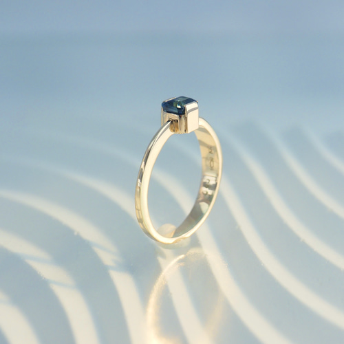 オーストラリア サファイア リング K10ゴールド アシンメトリー
