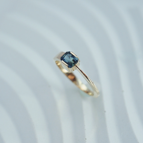 オーストラリア サファイア リング K10ゴールド アシンメトリー