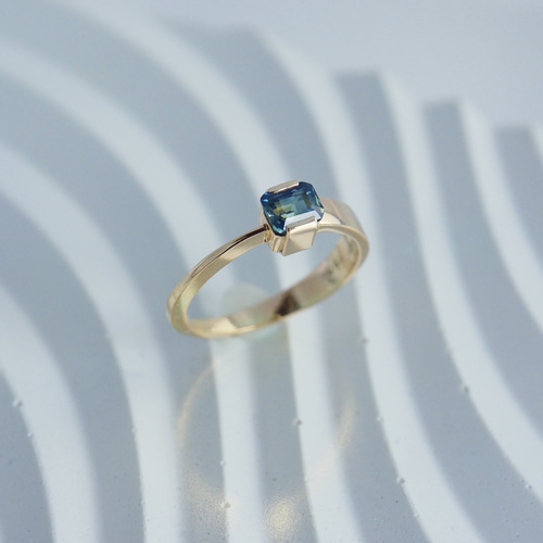 オーストラリア サファイア リング K10ゴールド アシンメトリー