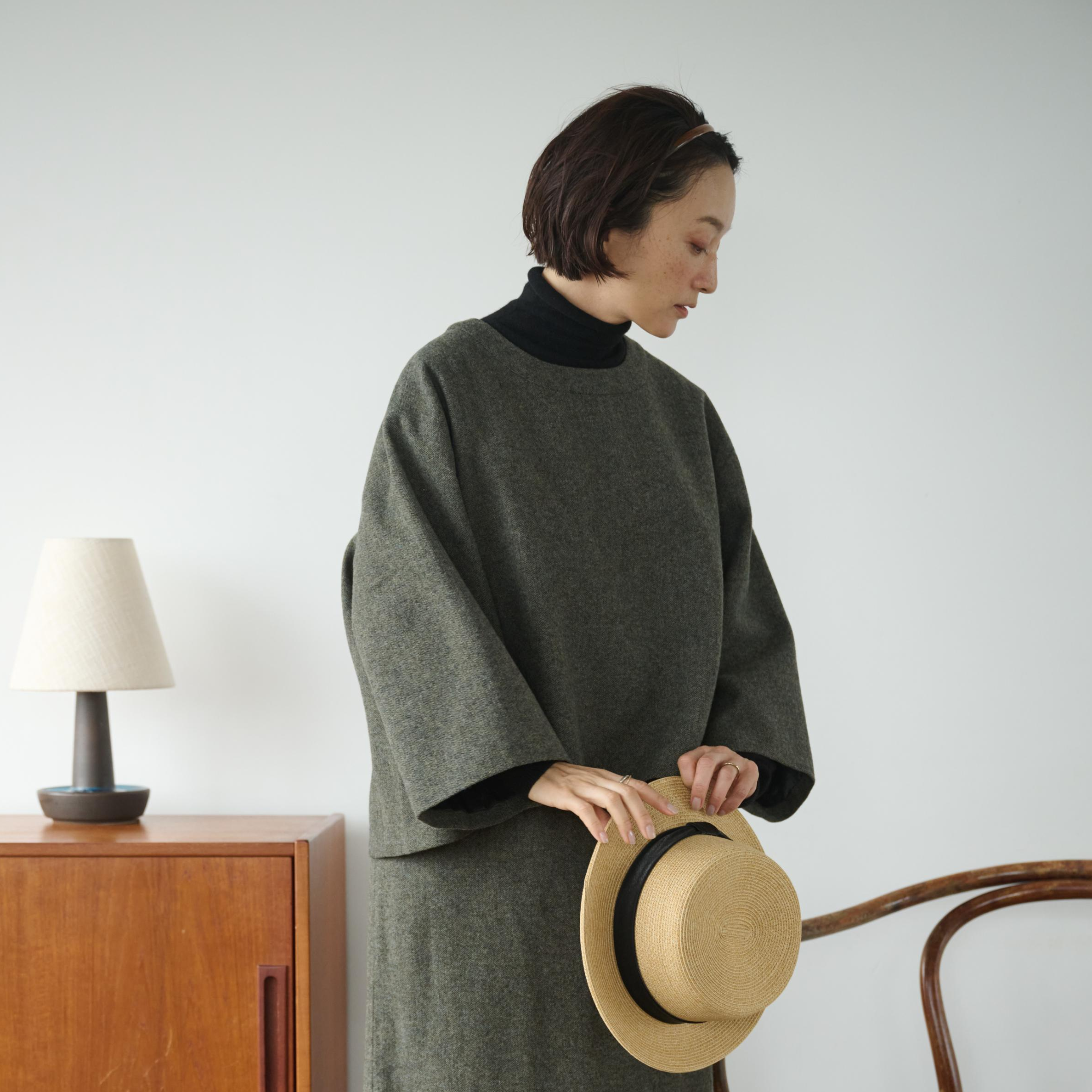 上品な大人のデリーコーデに　ウール混プルオーバー 　裏地付き　241021-1