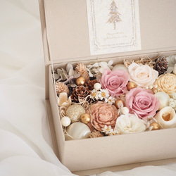 ハンドメイド❣️クリスマスアレンジ❣️ツリー、ケーキプリザーブドフラワー薔薇❁⃘*.゜ 9be153aff1d4e0644495a3a9ceb95a