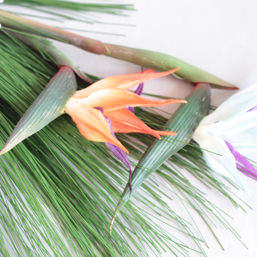 花器付き】2色のストレチアと大王松とマムの和風モダンアレンジ アート