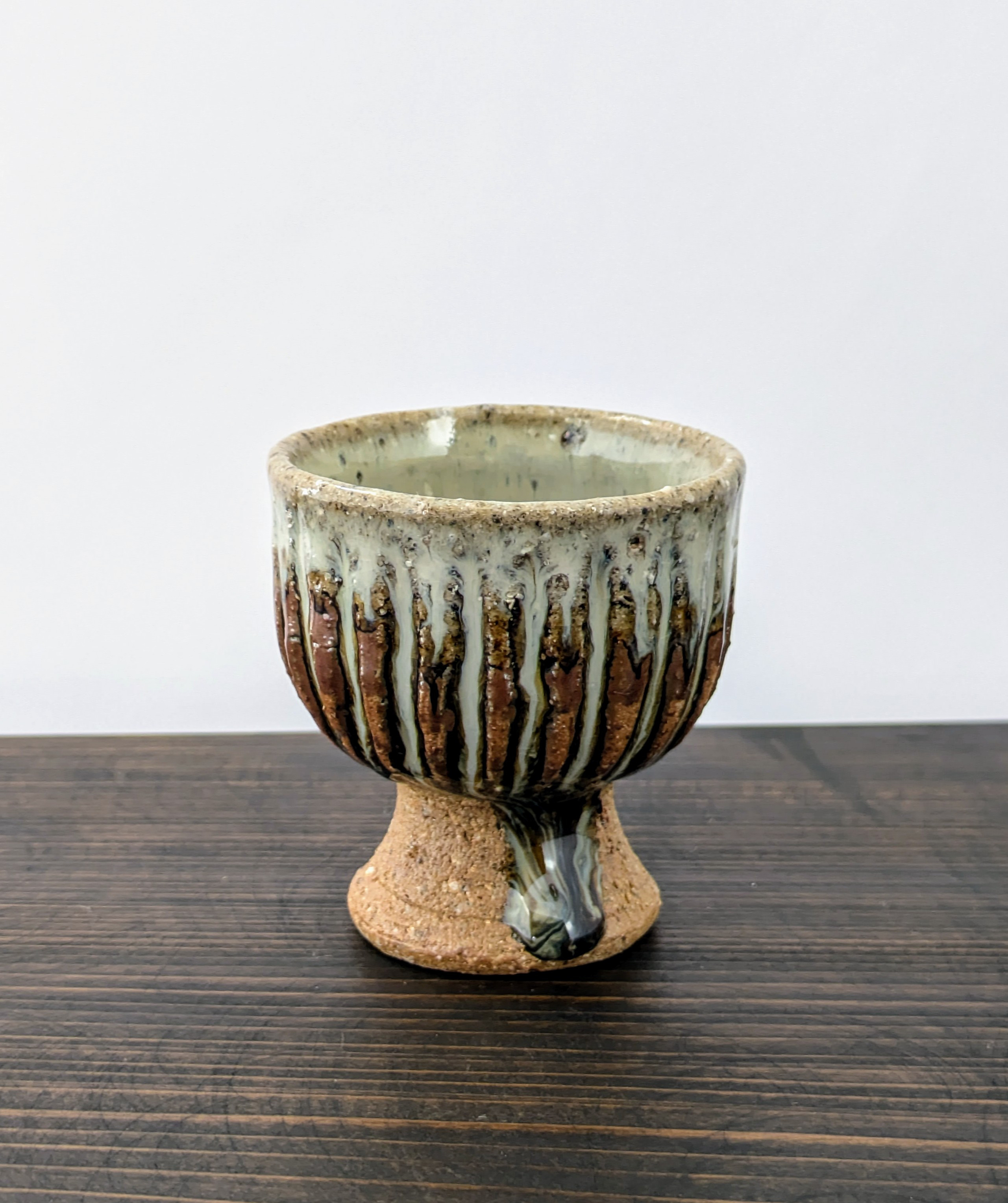 山田錦丸しのぎ馬上杯(藁灰釉×黒飴釉)