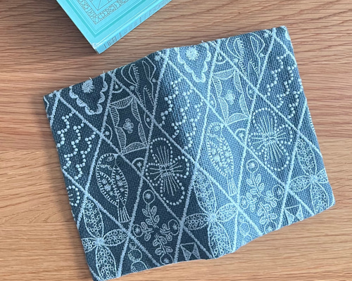 mina perhonen symphony ブックカバー ミナペルホネン の刺繍